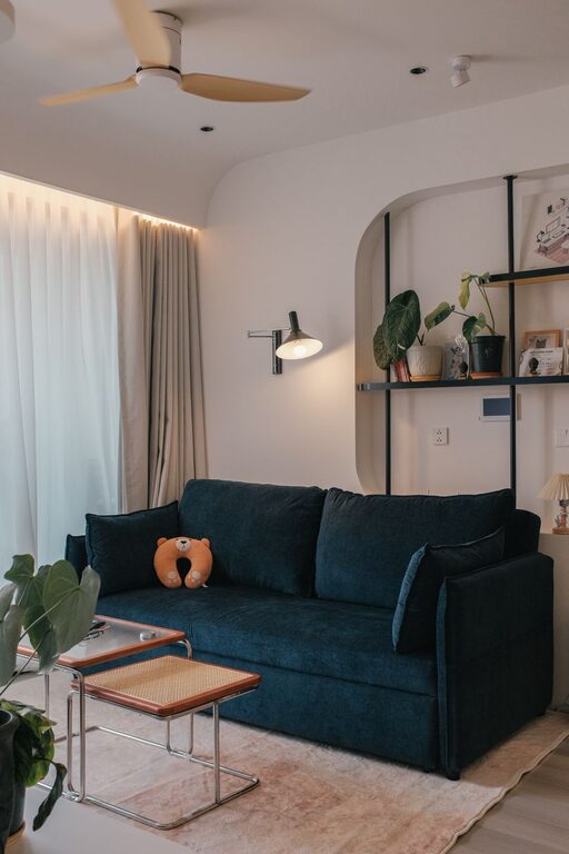 Tips for Creating a Cozy and Inviting Living Room Space